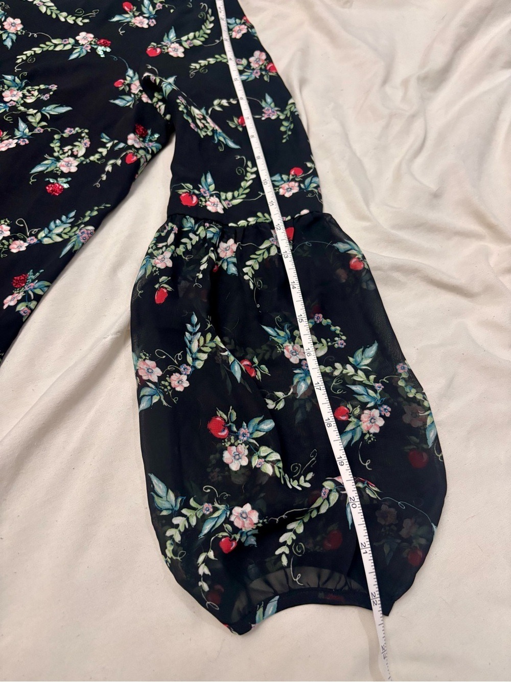 LC Lauren Conrad Black Floral Sequin Apple Peasant Blouse Large - Picture 6 of 10